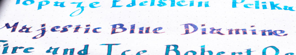 L'iridescence de l'encre Diamine Majestic Blue